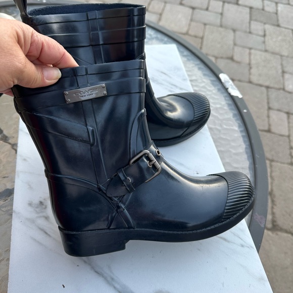 Women's Coach   rain Booties Black size 5 - Picture 3 of 6
